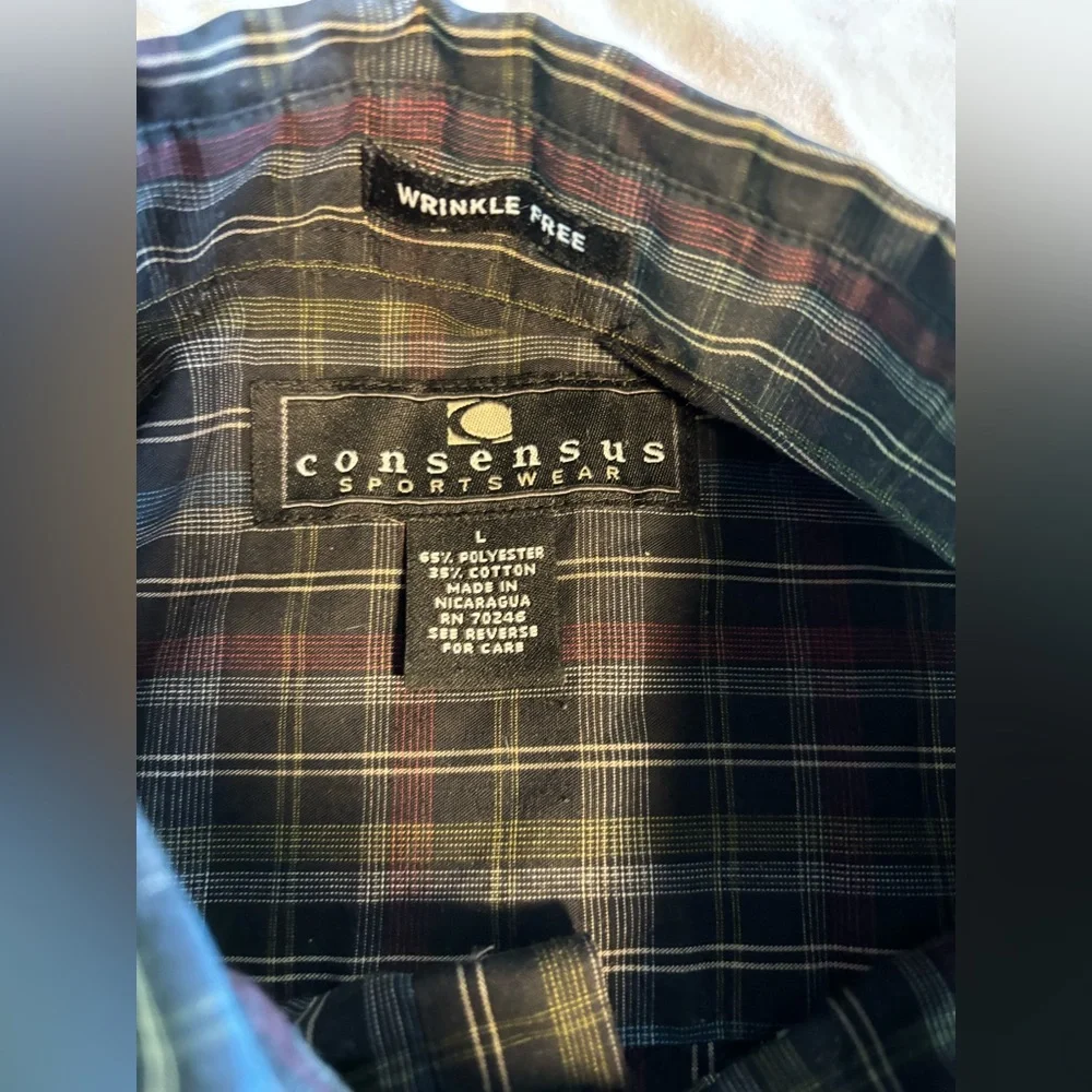 Consensus long‎ sleeve button up